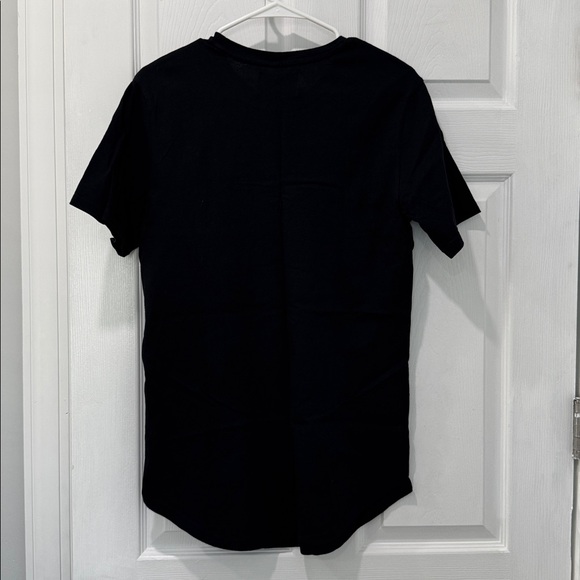 PacSun Classic Black Short Sleeve Tee, Scallop Tee - Picture 2 of 3